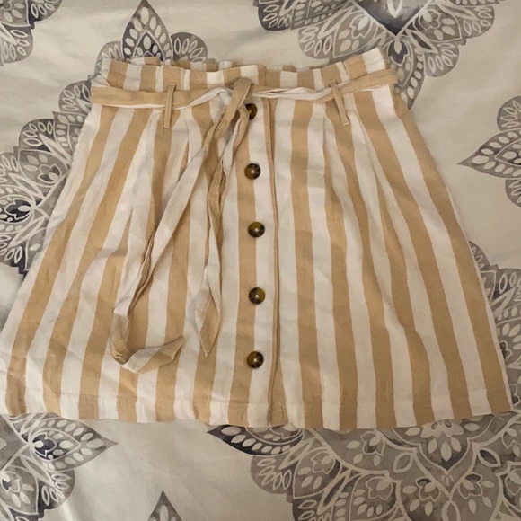 Hollister Dresses & Skirts - High-waist paperbag skirt